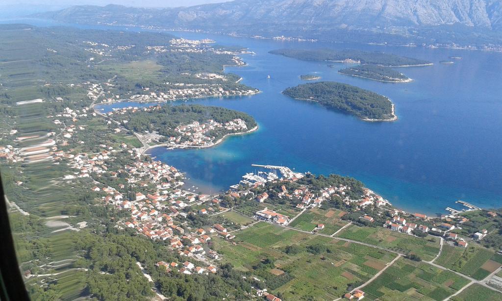 Apartments Luka Lumbarda Buitenkant foto