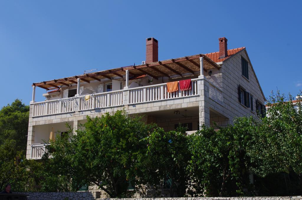 Apartments Luka Lumbarda Buitenkant foto